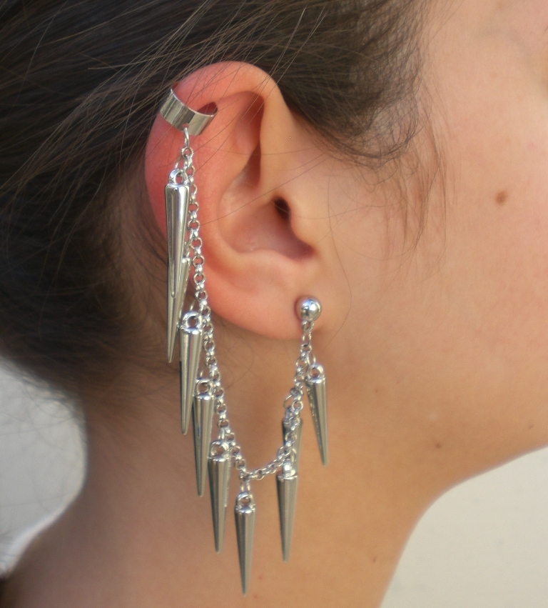 Slave Earrings For Catchier Ears & Fashionable Styles ... 22 ear-cuff-spikes-prata-ref-00521