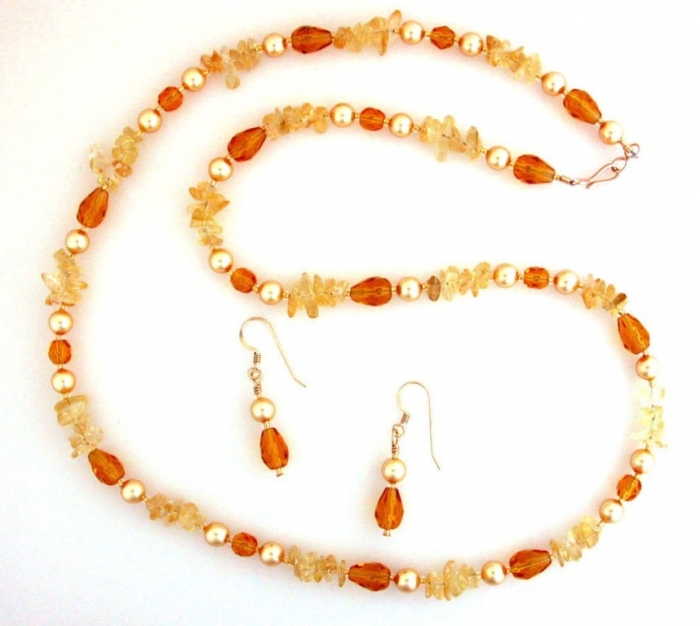 Glass Beads for Creating Romantic & Fashionable Jewelry Pieces 18 goldpearls