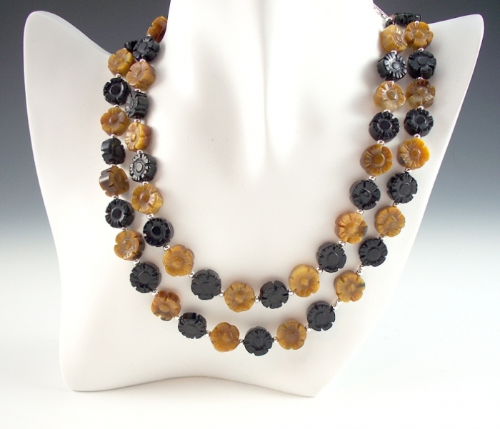 Tiger Eye Jewelry & Its Unusual Properties 3 onyx and tiger eye flower necklace-1