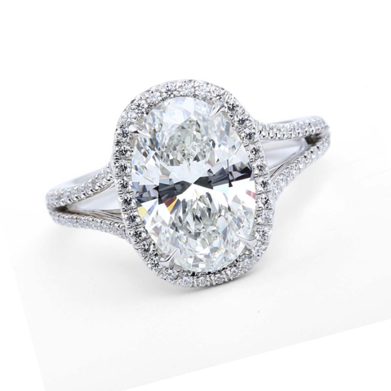 oval-cushion-cut-diamond-engagement-rings Cushion Cut Engagement Rings for Beautifying Her Finger