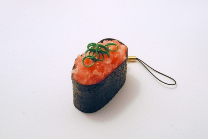 scallion_and_tuna_battleship_roll_sushi_cell_phone_charm_zipper_pull_MED