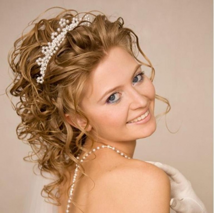 wedding-hairstyle-ideas-with-headband-long-curly-hair “Wedding Headbands” The Best Choice for Brides, Why?!