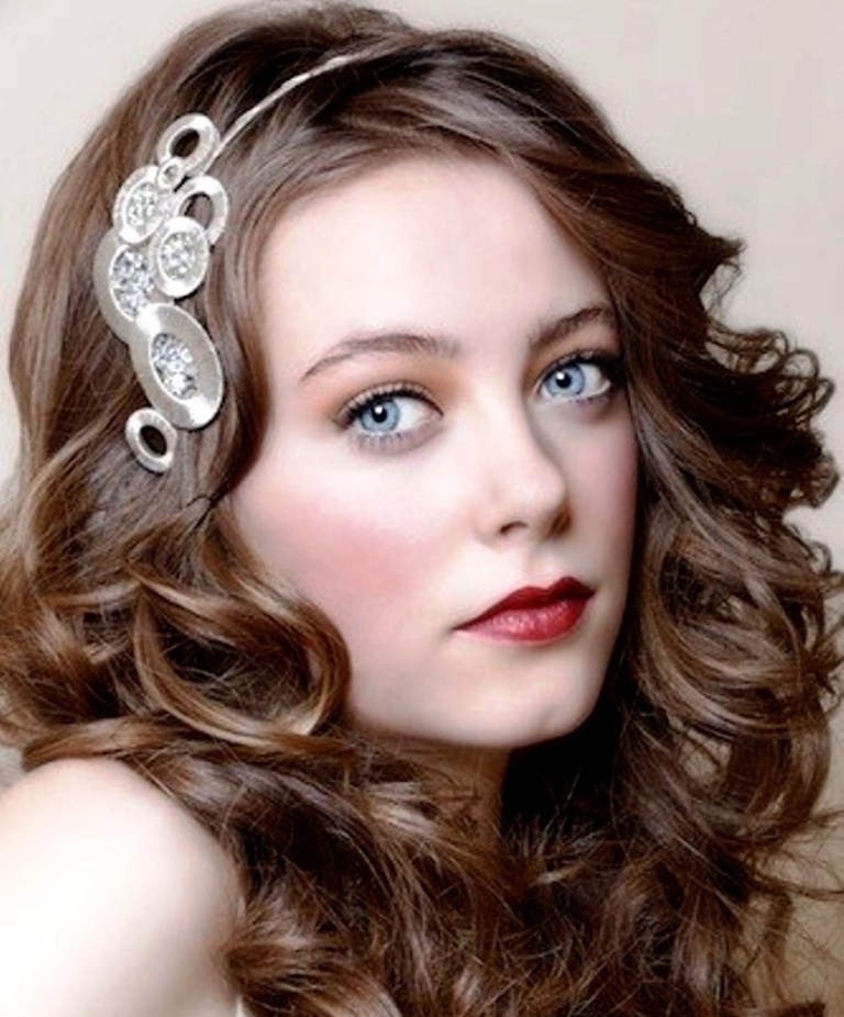 wedding-hairstyles-with-headband-and-curls “Wedding Headbands” The Best Choice for Brides, Why?!