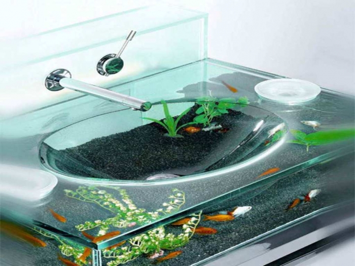 Aquarium-Decoration-Ideas-with-the-faucet How to Decorate Your Boring Fish Tank
