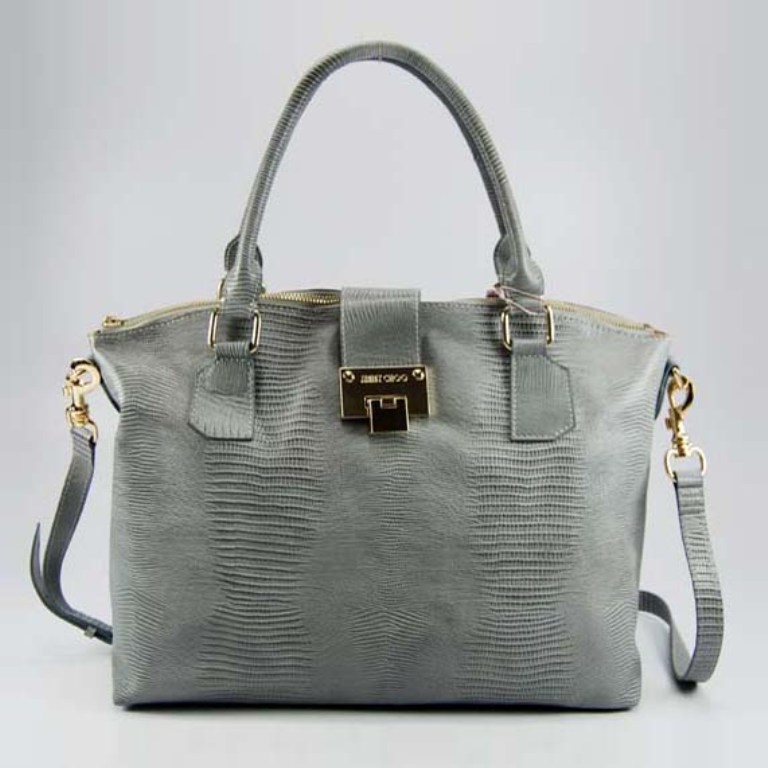 Top 10 Easy Tricks To Make Your Bag Look More Expensive