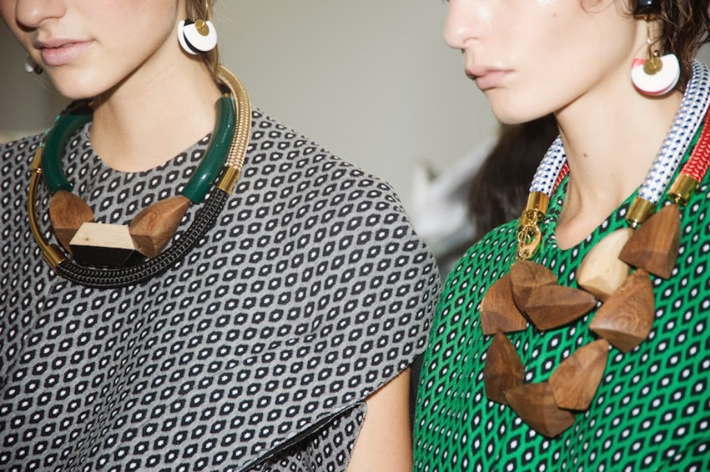 10 Valuable Accessories Each Fashionable Woman Should Own in 2015