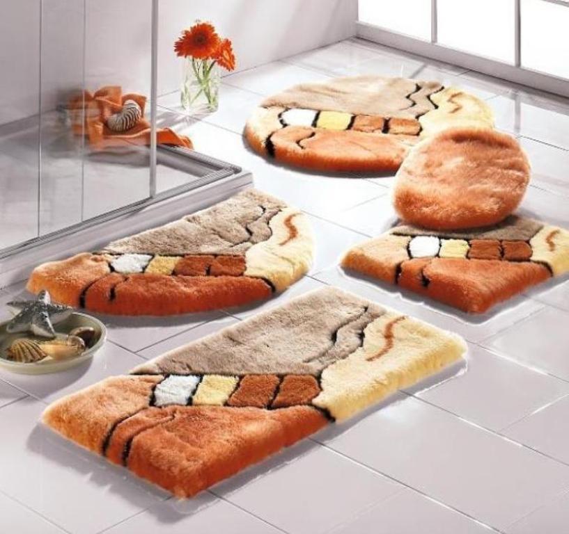 47+ Fabulous & Magnificent Bathroom Rug Designs
