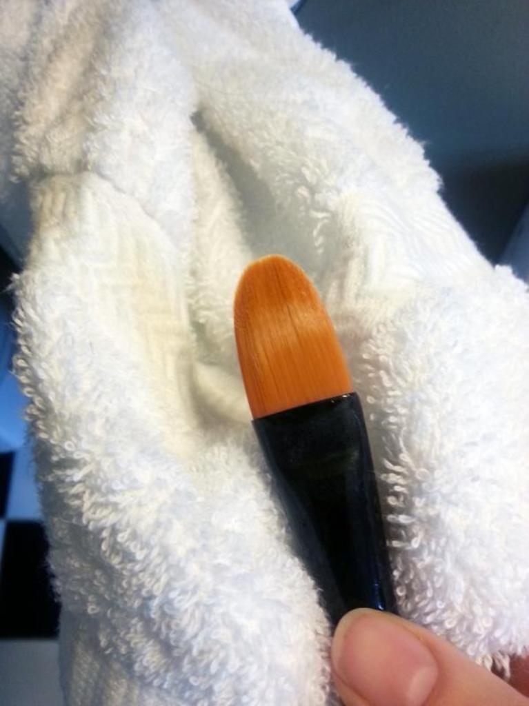 How Can I Clean My Make-up Brushes (12)