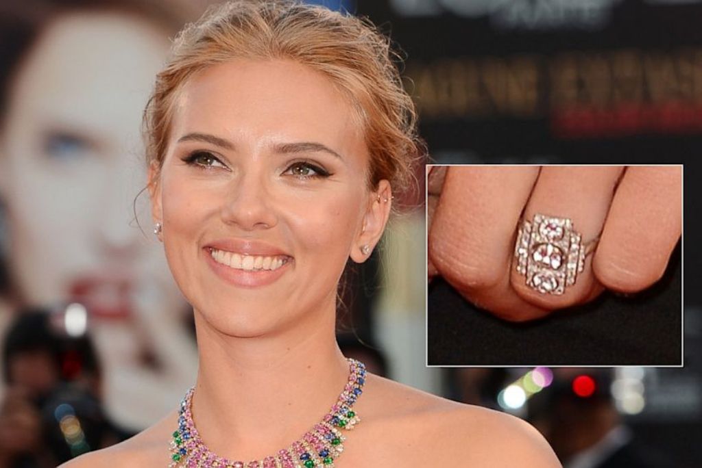 Top 10 Celebrity Weddings 10 Scarlett Johansson and Roman Dauriac