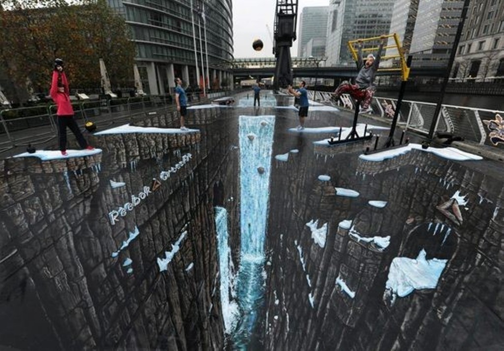 40 Most Fascinating 3D Chalk Art Drawings 10 3D Chalk Art Drawings (8)