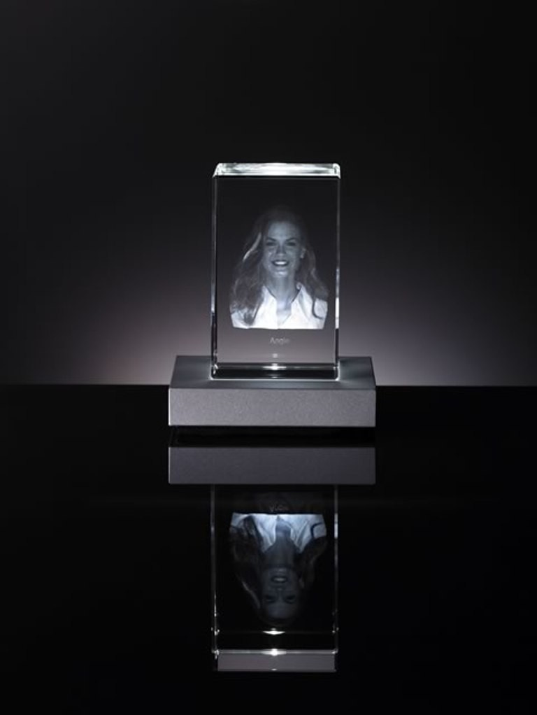 3D Portraits in Glass (10)