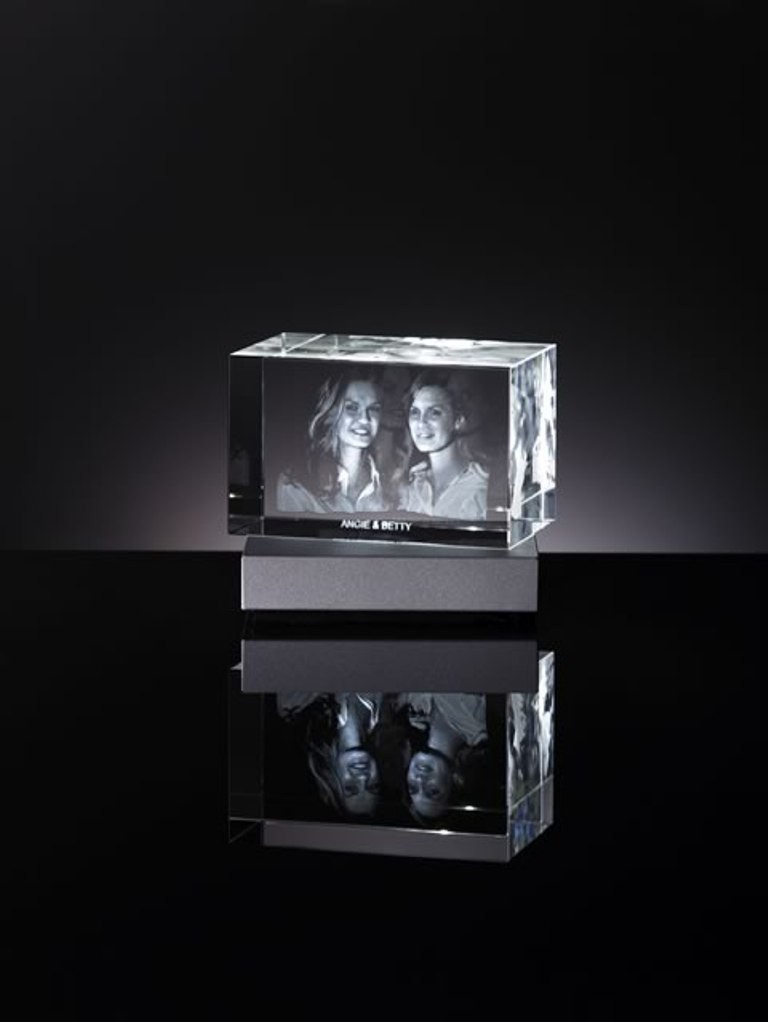 3D Portraits in Glass (12)