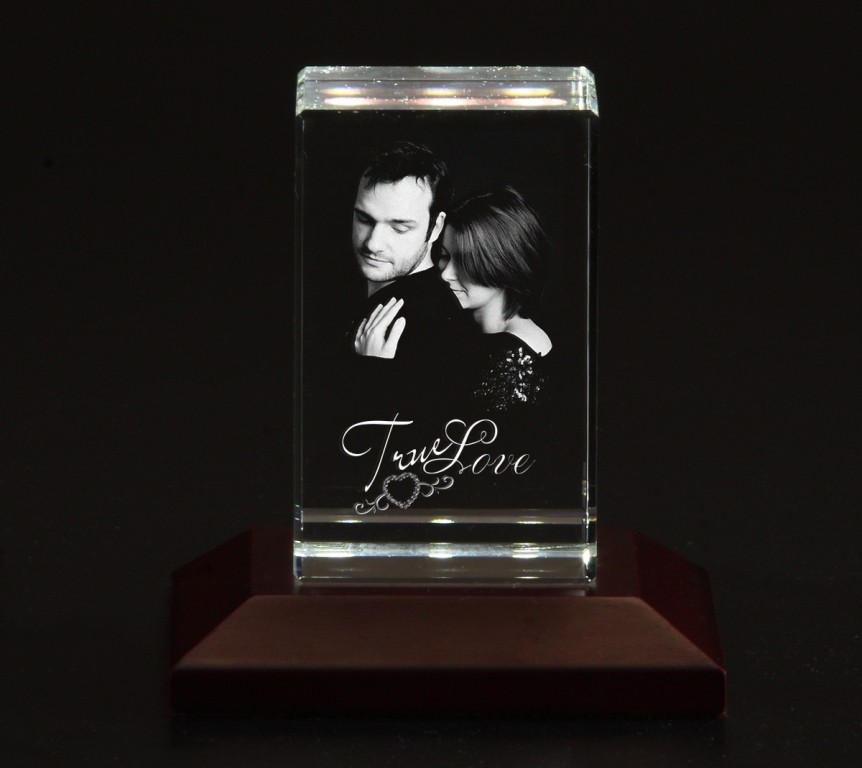 49 Most Fabulous 3D Portraits in Glass 30 3D Portraits in Glass (28)