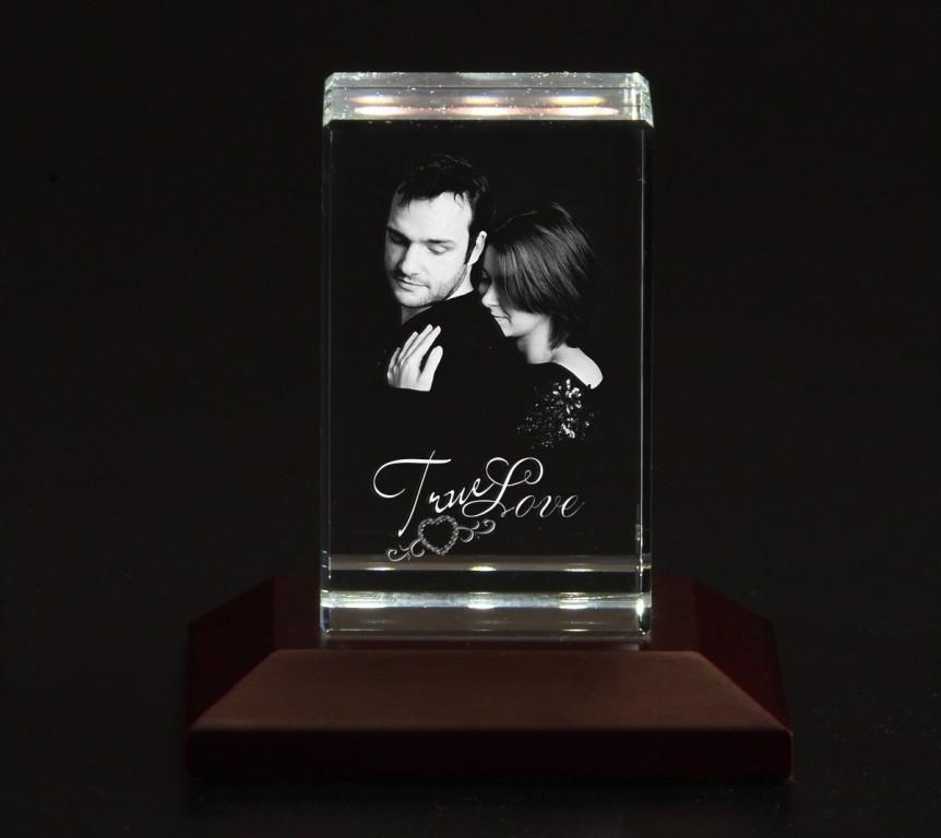 3D Portraits in Glass (28)