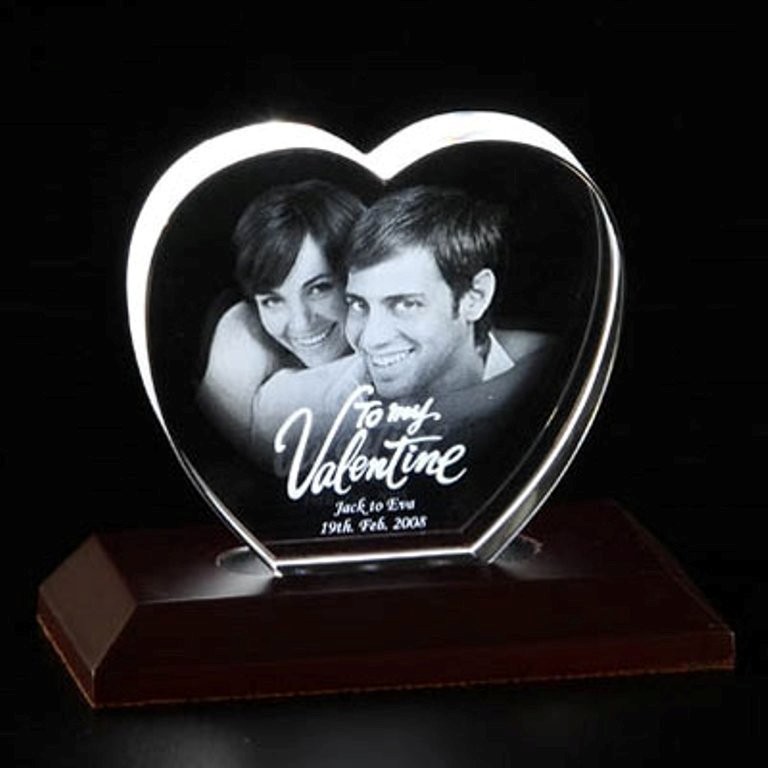 49 Most Fabulous 3D Portraits in Glass 33 3D Portraits in Glass (31)