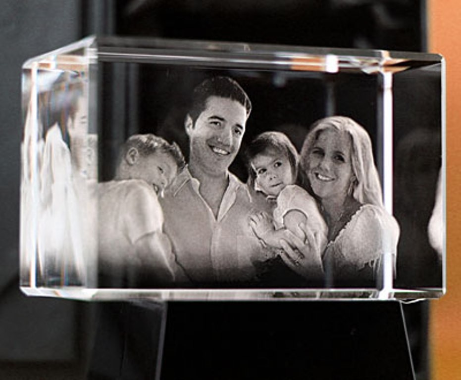 3D Portraits in Glass (39)