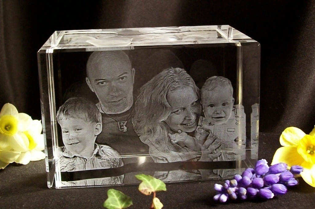 3D Portraits in Glass (4)