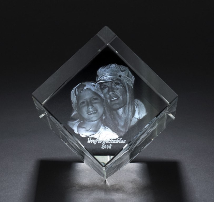 3D Portraits in Glass (42)