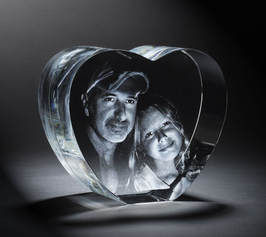 3D Portraits in Glass (47)