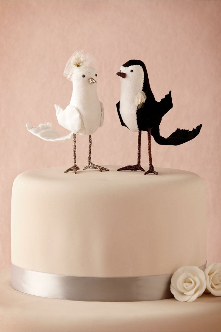 3f0f970d5423c3a7d39f89f0a0f0a7e8 Top 10 Most Unique and Funny Wedding Cake Toppers 2019