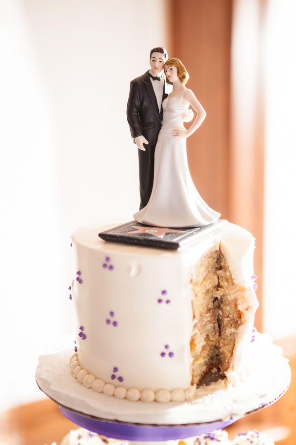 Top 10 Most Unique and Funny Wedding Cake Toppers 2022