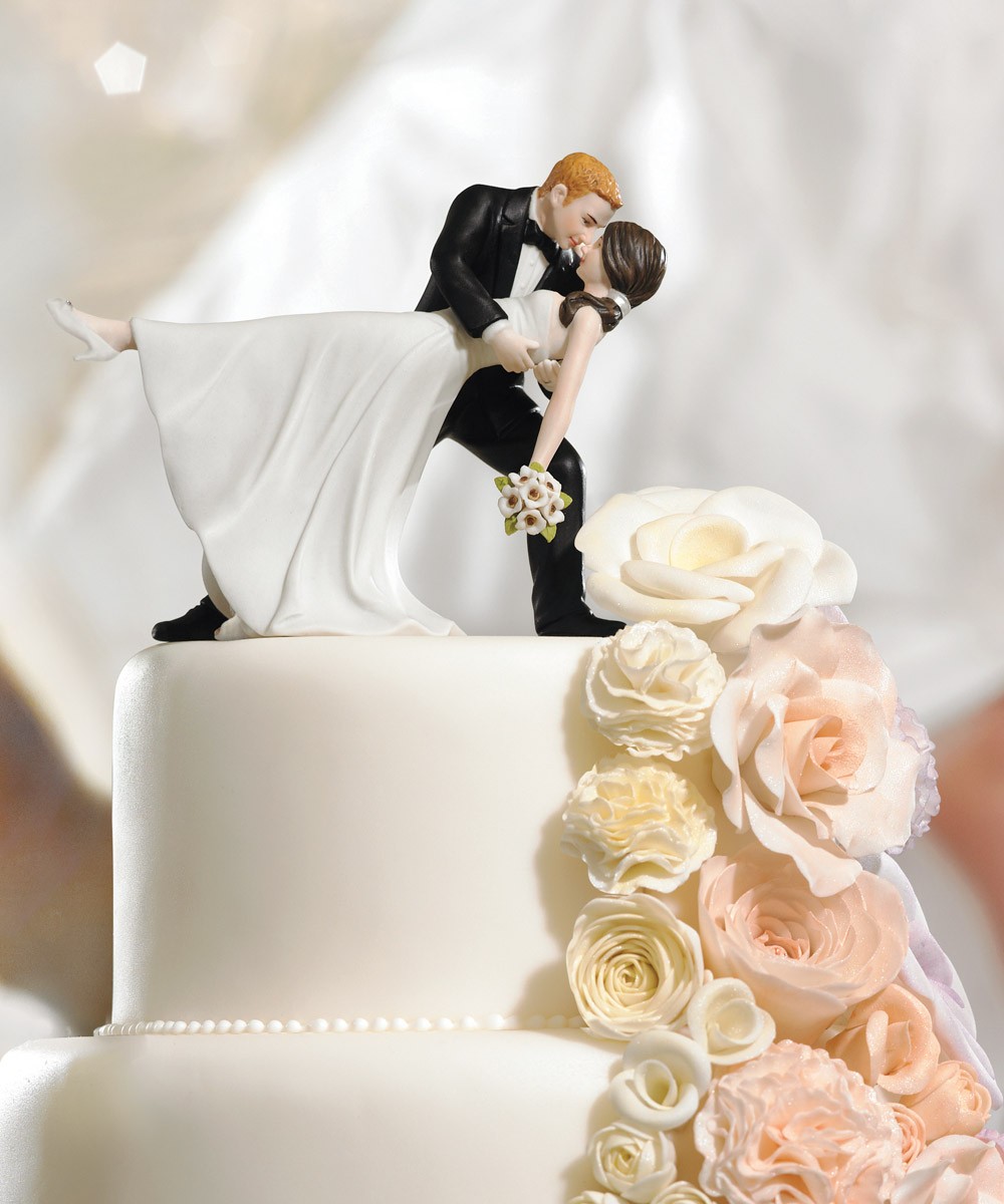 Top 10 Most Unique and Funny Wedding Cake Toppers 2022.