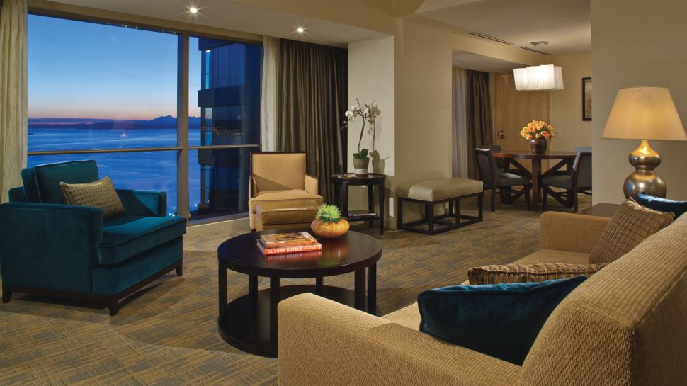 006297-05-suite-living-room-ocean-view Top 10 Best Hotels in USA You Can Stay in