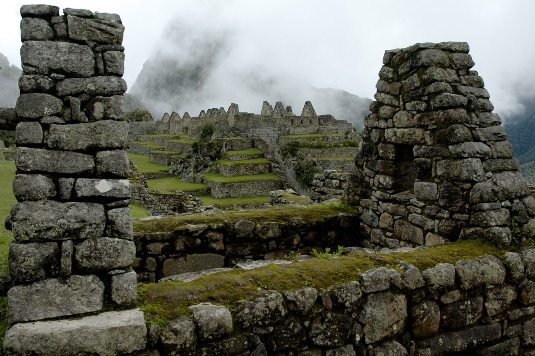 MachuPicchu_Residential_pixinn.net_ Top 10 Most Ancient Lost Cities in the World