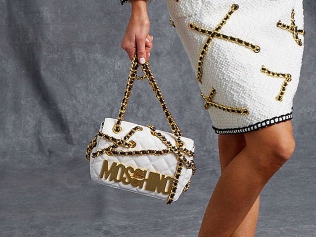 chains-18 75 Hottest Handbag Trends for Women in 2020