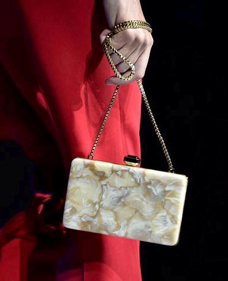 chains-5 75 Hottest Handbag Trends for Women in 2020