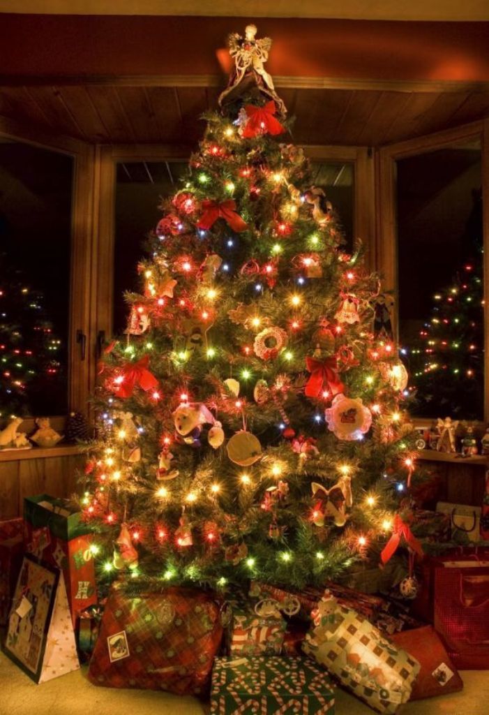 christmas-decoration-2016-21 69 Stunning Christmas Decoration Ideas 2021/2022