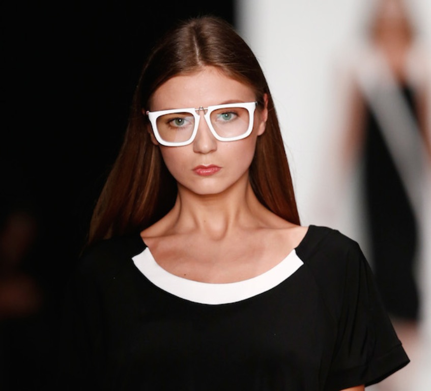 clear-lenses-4 57+ Newest Eyewear Trends for Men & Women 2022