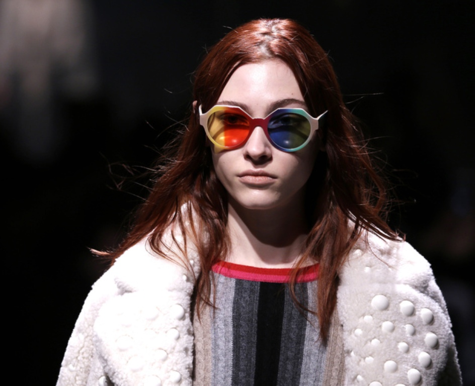 colorful-lenses-and-frames 57+ Newest Eyewear Trends for Men & Women 2022