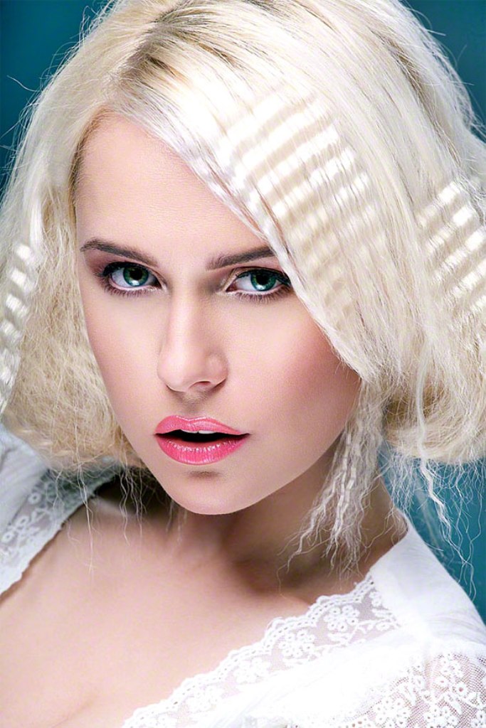 27+ Latest Hairstyle Trends for Women 32 crimps (1)