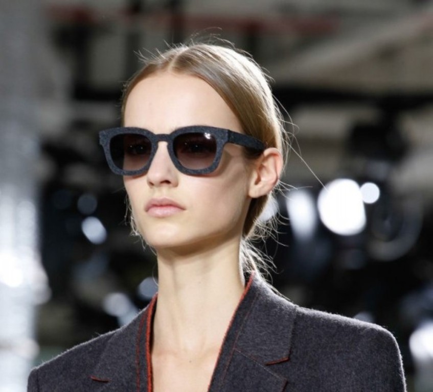 dark-lenses-8 57+ Newest Eyewear Trends for Men & Women 2022