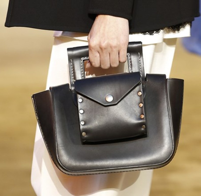 fur-reptile-skin-and-leather-3 75 Hottest Handbag Trends for Women in 2020