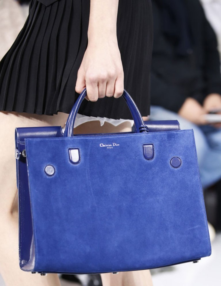 fur-reptile-skin-and-leather-5 75 Hottest Handbag Trends for Women in 2020