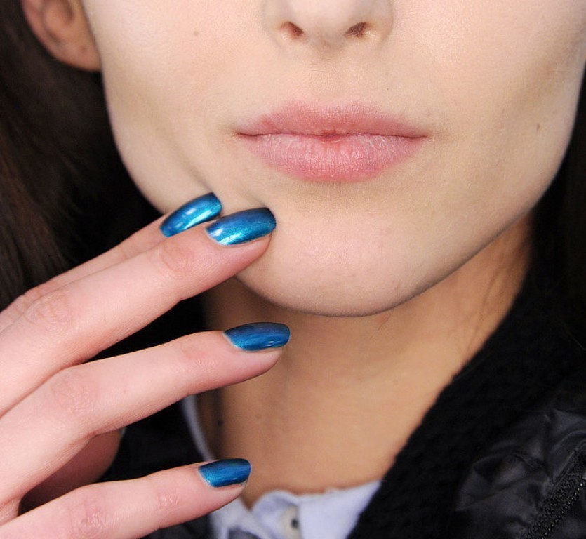 metallic nails (1)