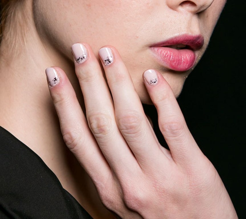 rounded and short nails (1)