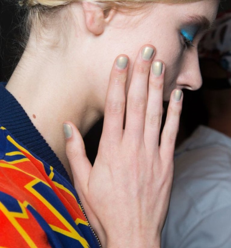 rounded-and-short-nails-3 45+ Hottest & Catchiest Nail Polish Trends in 2021