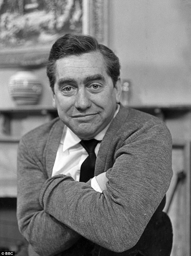 13 Comedians You Didn't Know Suffered From Depression 5 article-2403569-1B7E1029000005DC-433_634x848