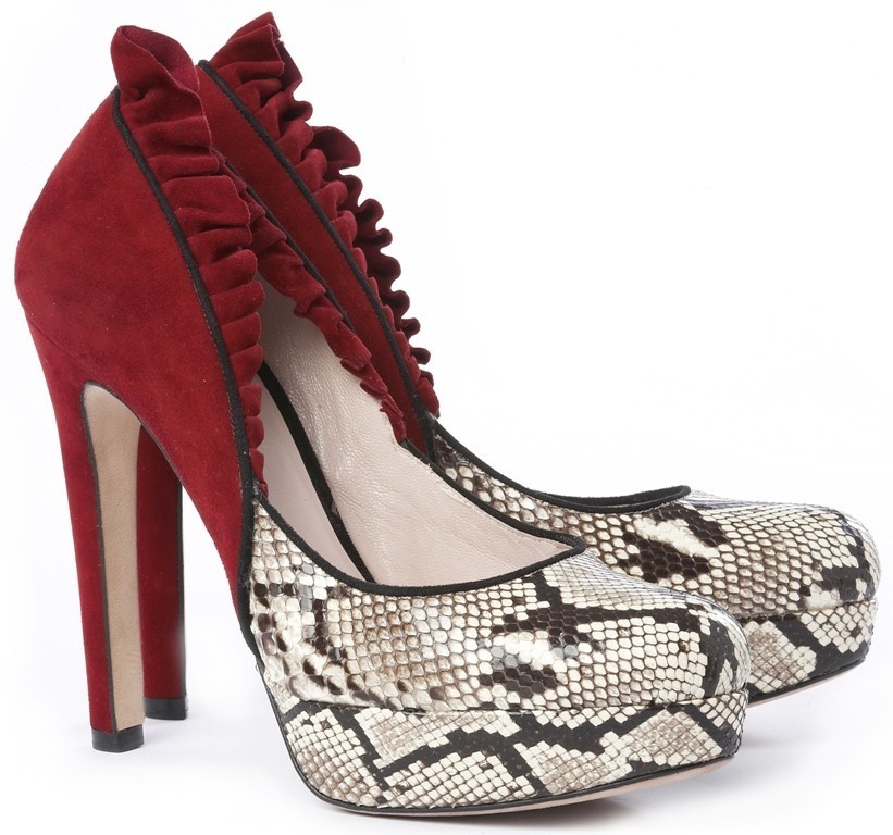 breathtaking-shoes-3 22 Dazzling Valentine's Day Gifts for Women