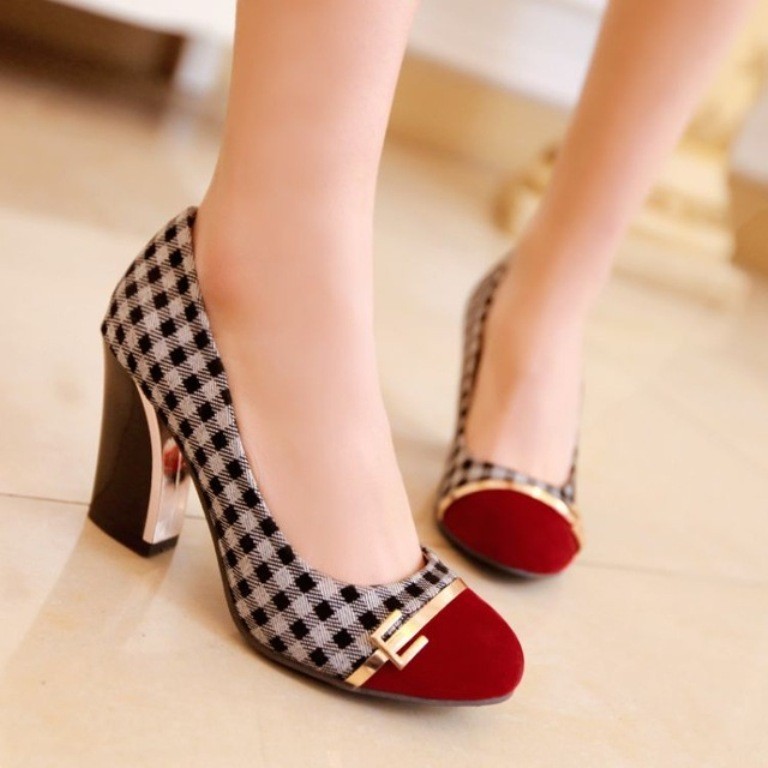 breathtaking-shoes-5 22 Dazzling Valentine's Day Gifts for Women