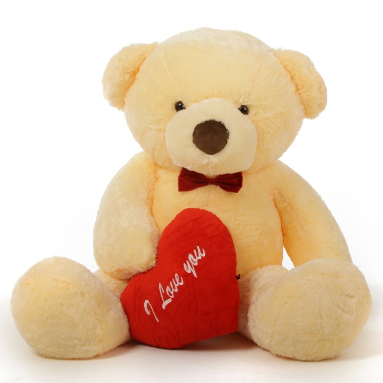 cute-teddy-bear-1 22 Dazzling Valentine's Day Gifts for Women