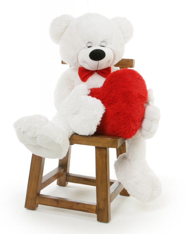 cute-teddy-bear-2 22 Dazzling Valentine's Day Gifts for Women