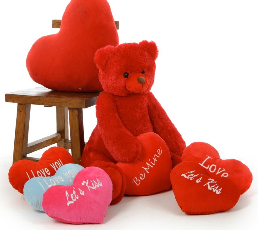 cute-teddy-bear-3 22 Dazzling Valentine's Day Gifts for Women