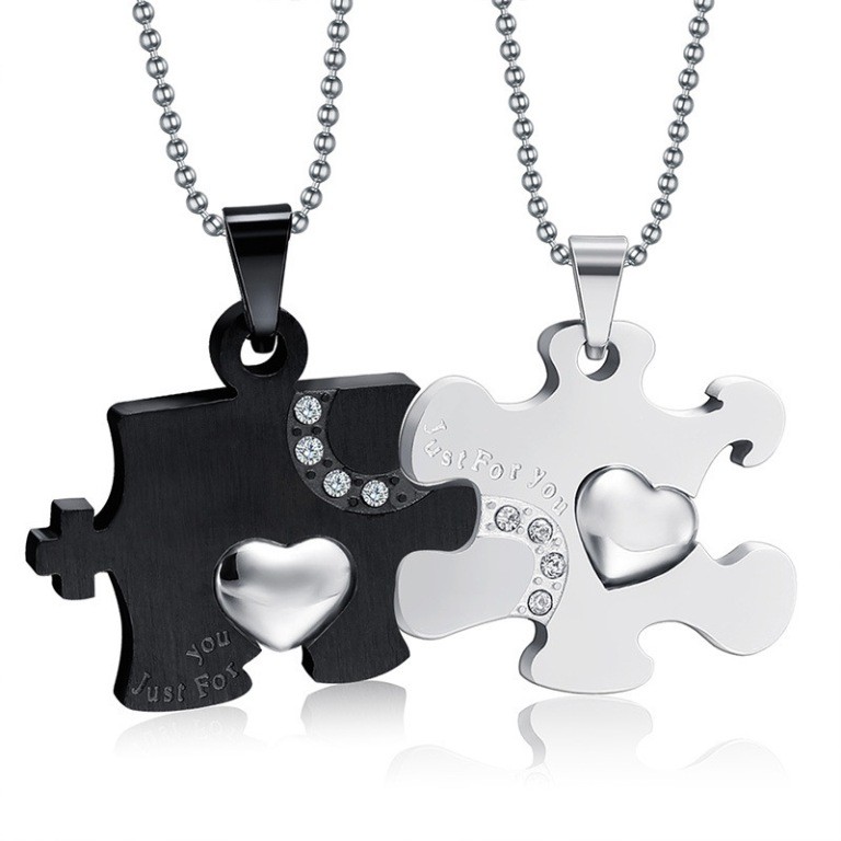 love-necklaces-2 22 Dazzling Valentine's Day Gifts for Women