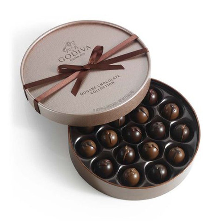 mouthwatering-chocolate-4 22 Dazzling Valentine's Day Gifts for Women