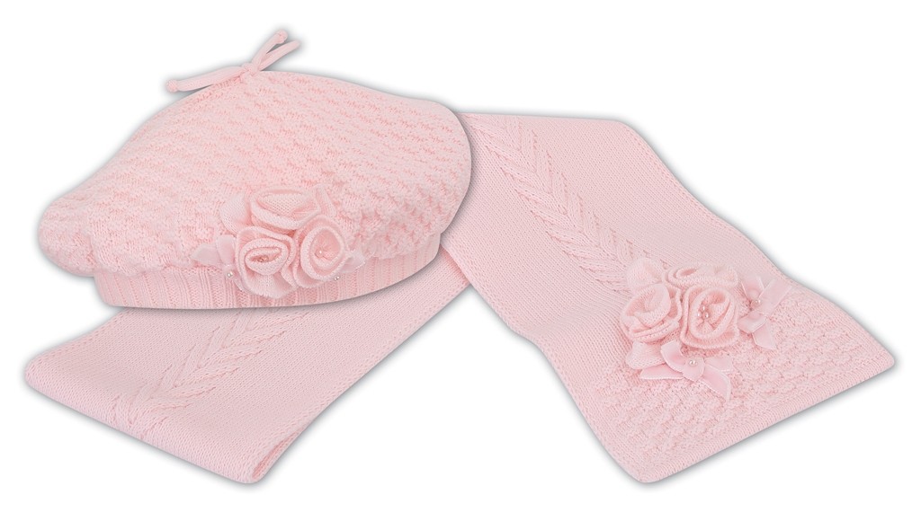 scarf-and-gloves-set-3 22 Dazzling Valentine's Day Gifts for Women