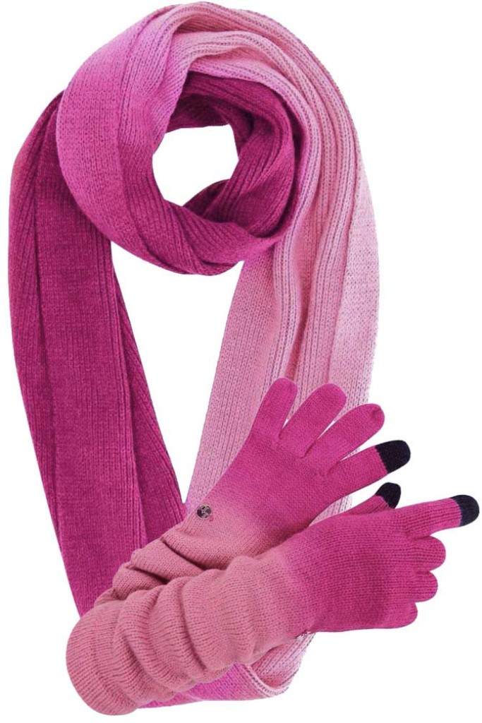 scarf-and-gloves-set 22 Dazzling Valentine's Day Gifts for Women
